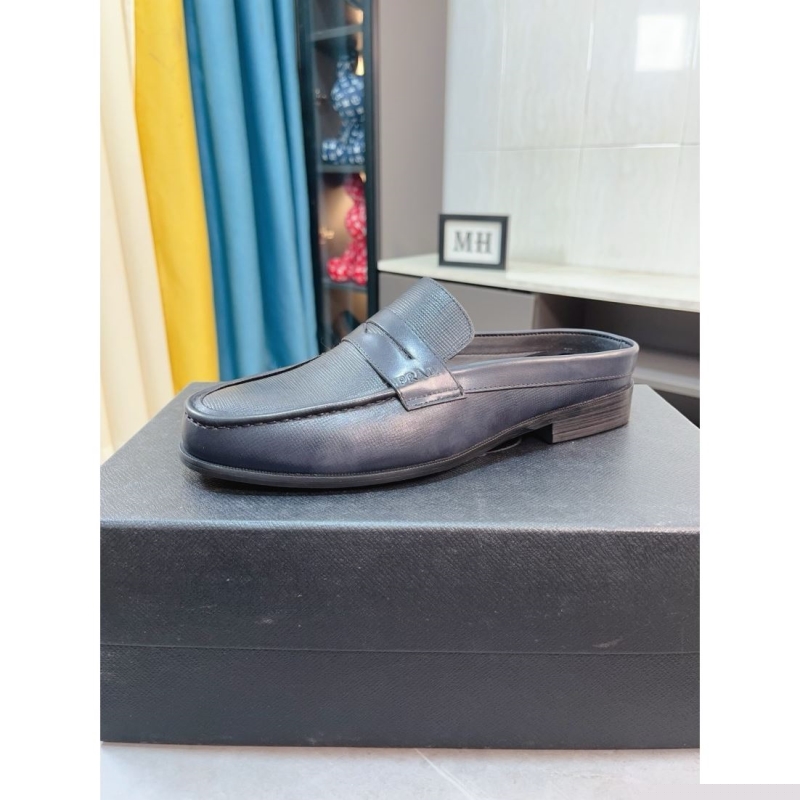 Pra*a leather shoes